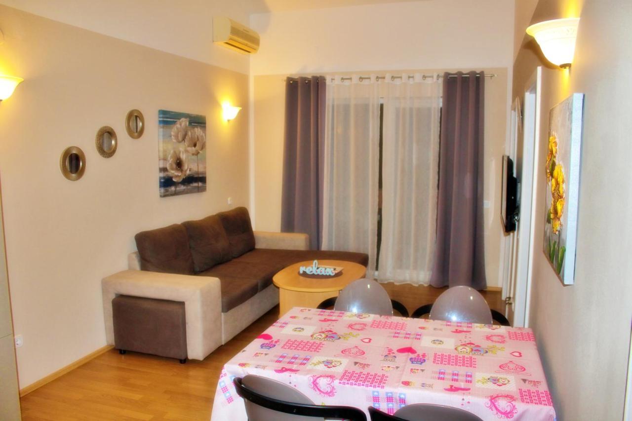Apartments Kimm โปเรช ภายนอก รูปภาพ