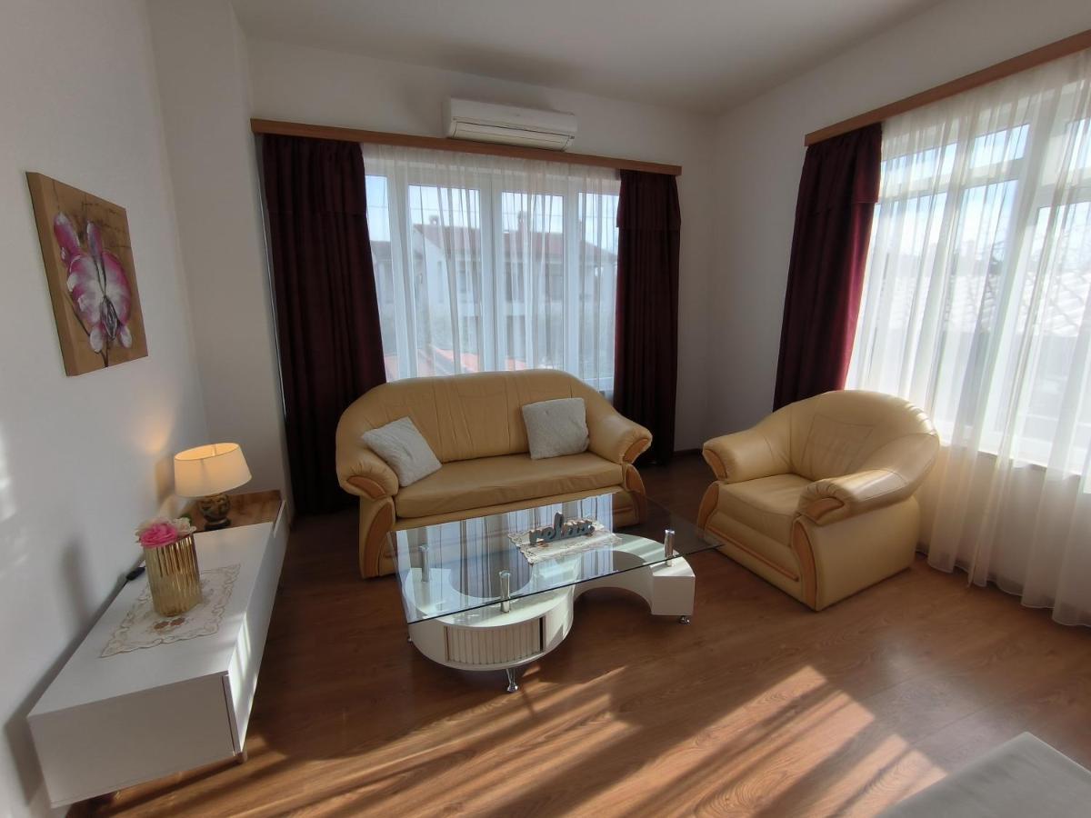 Apartments Kimm โปเรช ภายนอก รูปภาพ