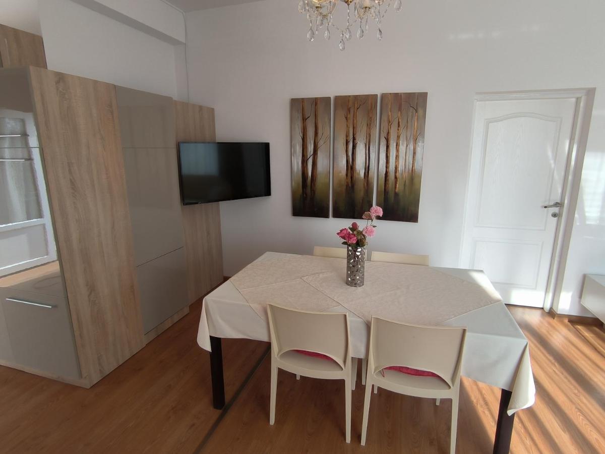 Apartments Kimm โปเรช ภายนอก รูปภาพ
