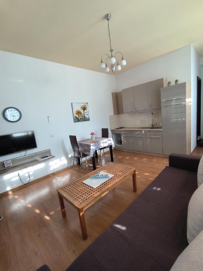 Apartments Kimm โปเรช ภายนอก รูปภาพ