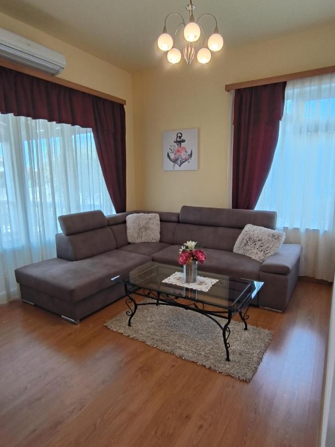 Apartments Kimm โปเรช ภายนอก รูปภาพ