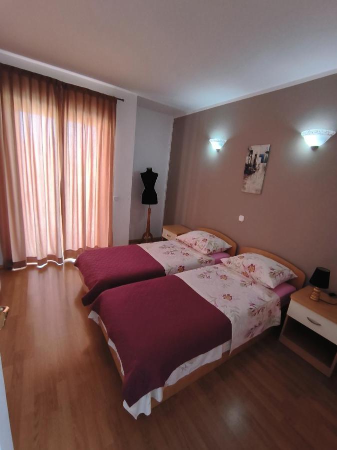 Apartments Kimm โปเรช ภายนอก รูปภาพ