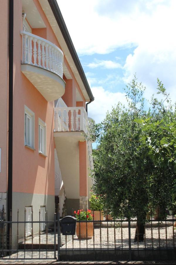Apartments Kimm โปเรช ภายนอก รูปภาพ