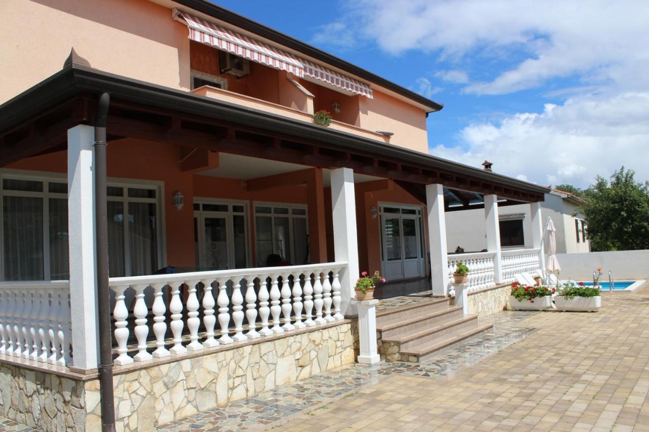Apartments Kimm โปเรช ภายนอก รูปภาพ